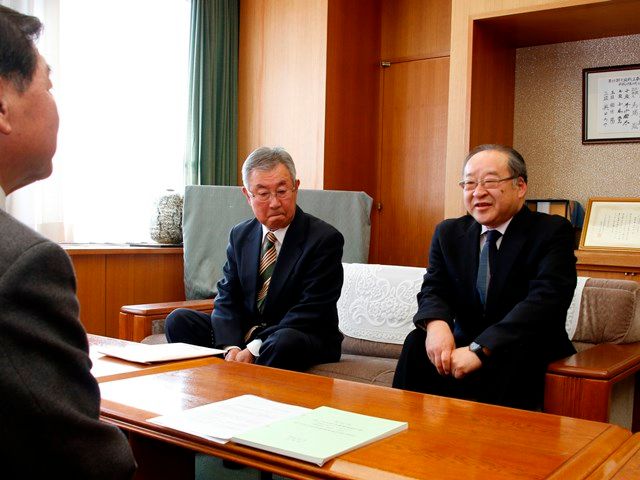 市健康づくり推進委員会が健康増進計画と食育計画の答申