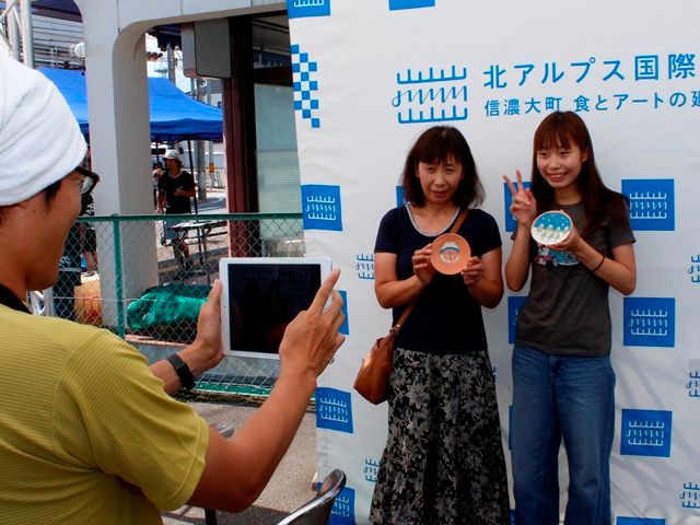 国際芸術祭に向け小皿プロジェクト始動