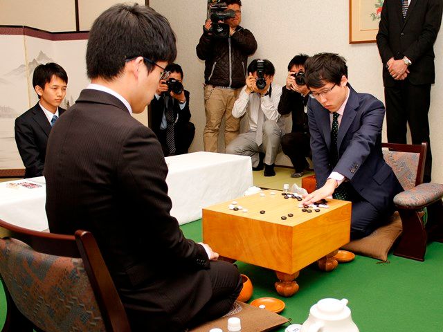囲碁史上初、七冠制覇へ挑戦　十段戦開催