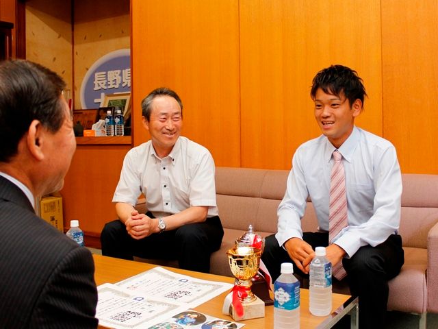 関口さん、テニス・インカレ出場報告とインカレインドアへ抱負を語る