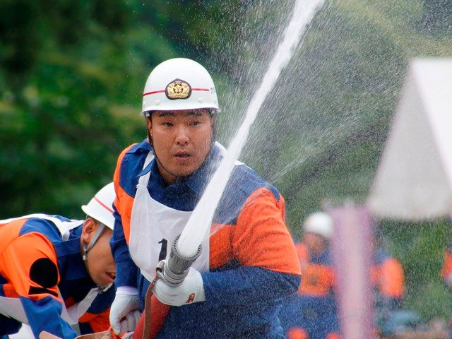 日頃の訓練成果を発表　大町市消防団ポンプ操法大会