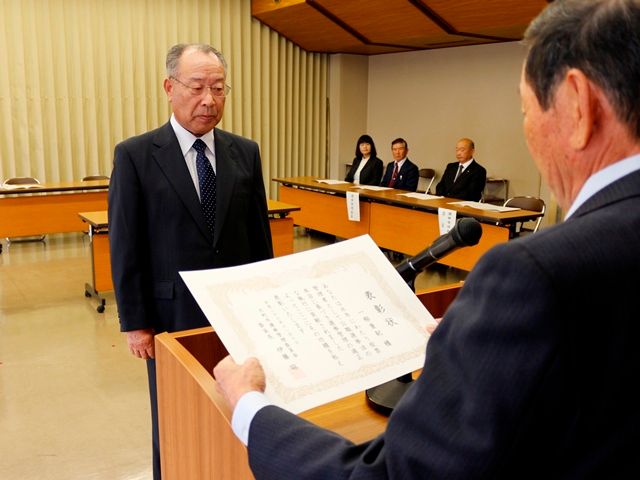 投票管理者としての貢献に市選管が功労者表彰