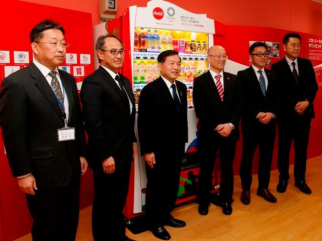 あなたの1本が東京五輪アスリートを応援　ＪＯＣ支援自動販売機設置