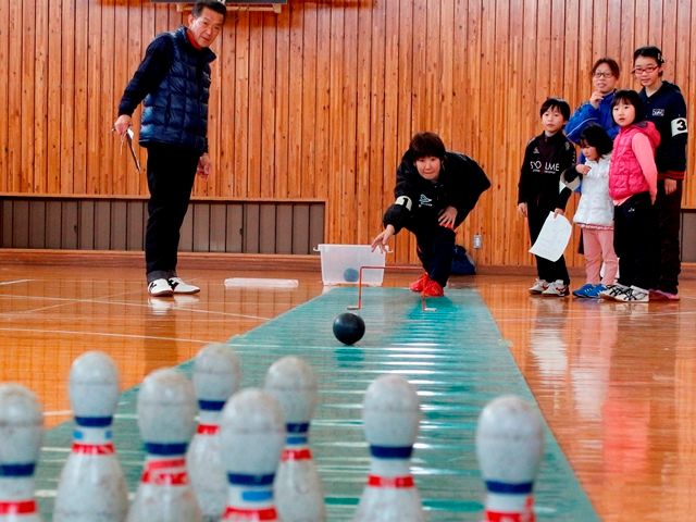 レクリエーションスポーツで世代を超えて交流を　八坂公民館