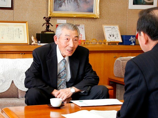 特別職報酬、据え置きが適当　市特別職報酬等審議会が答申