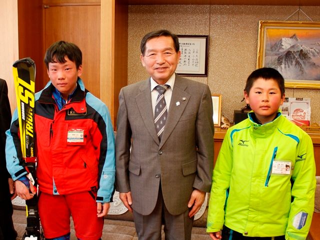 津野尾君、手銭君　攻めの滑りで初のスキー全国大会に挑戦