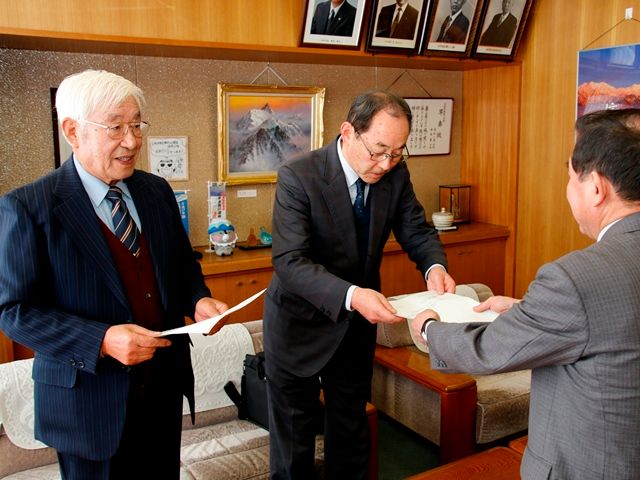 市上下水道事業経営審議会が答申